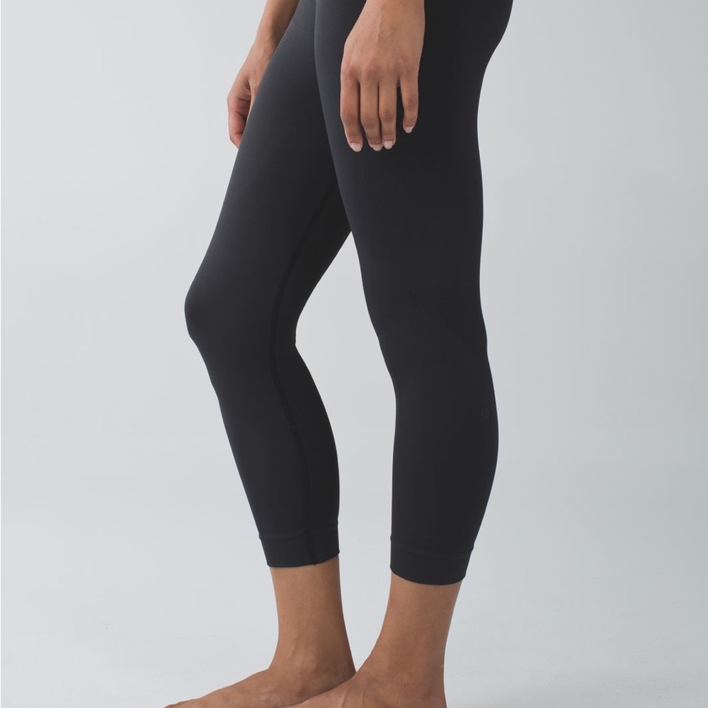 Lululemon ‘Zone In’ Crop - charcoal grey. Seamless (so comfy!) Size4 Price drop!